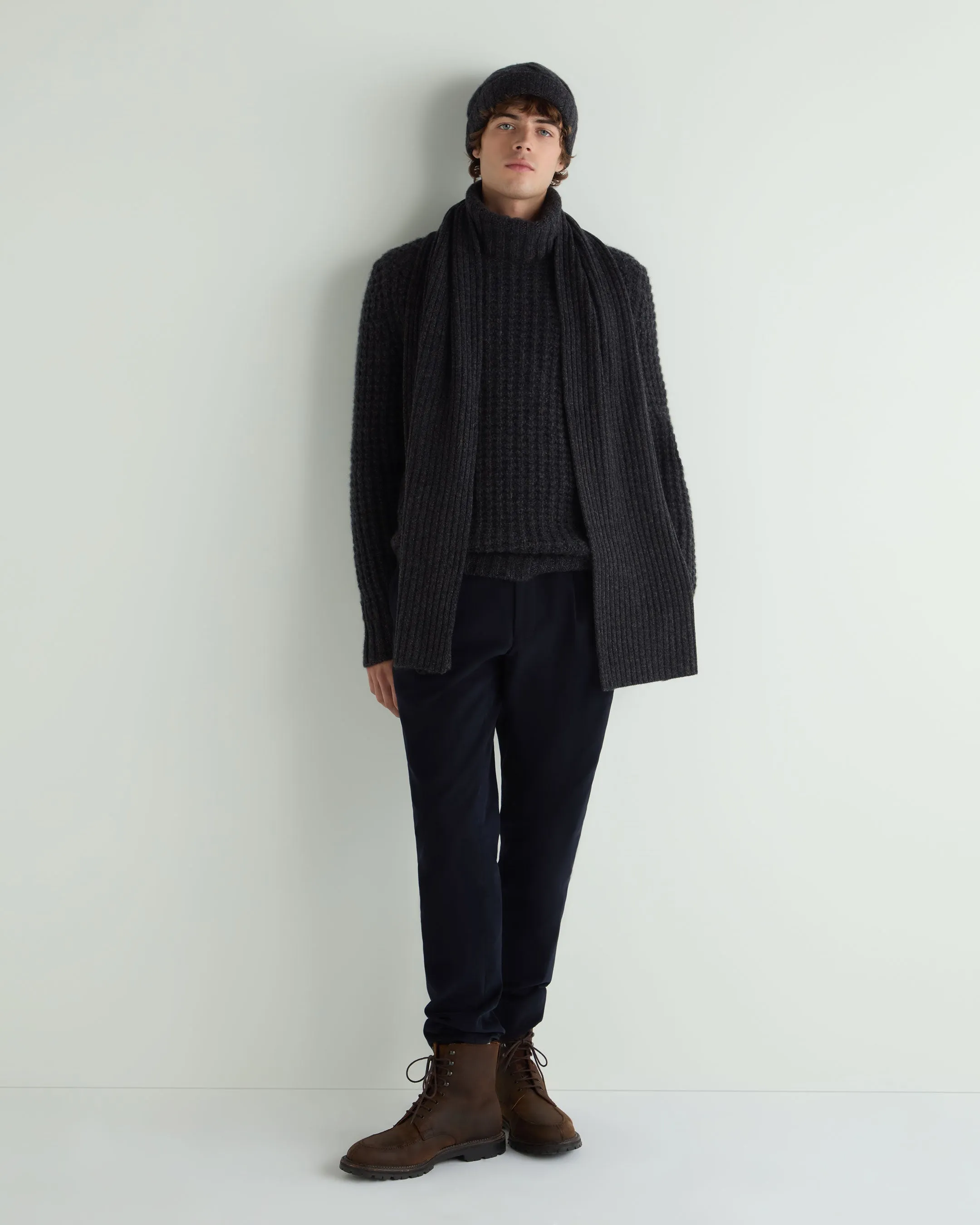 Men's Chunky Moss Stitch Turtle Neck Cashmere Sweater Granite Grey